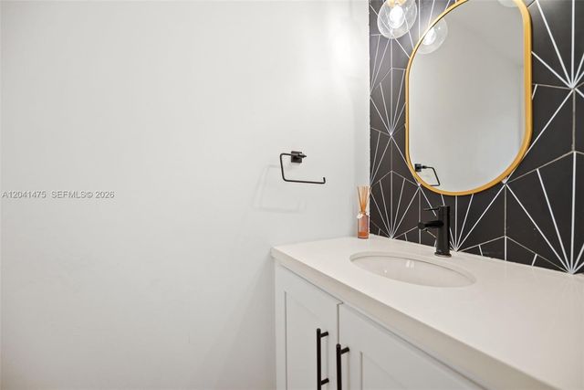 21387 Marina Cove Circle 12F, Aventura, FL 33180