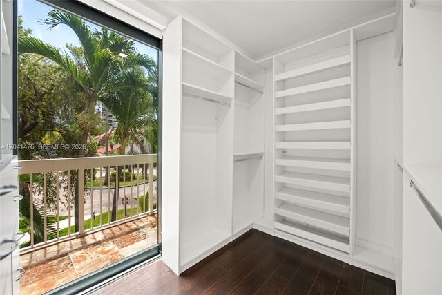 21387 Marina Cove Circle 12F, Aventura, FL 33180