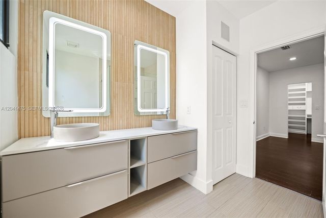 21387 Marina Cove Circle 12F, Aventura, FL 33180