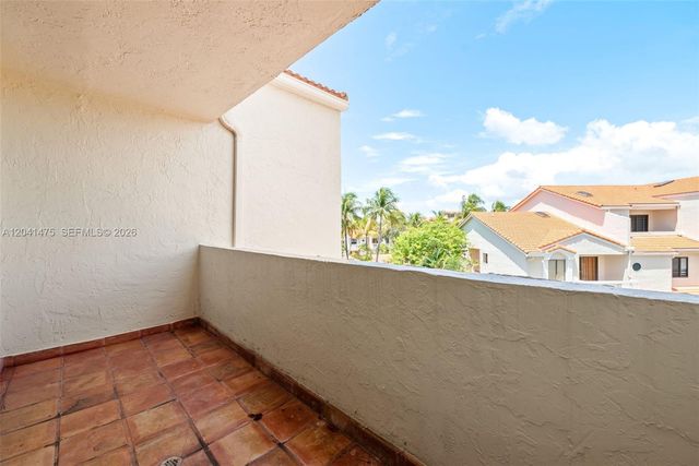 21387 Marina Cove Circle 12F, Aventura, FL 33180