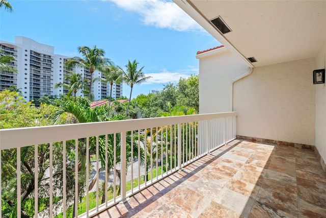 21387 Marina Cove Circle 12F, Aventura, FL 33180