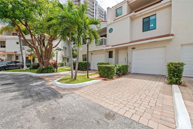 21387 Marina Cove Circle 12F, Aventura, FL 33180