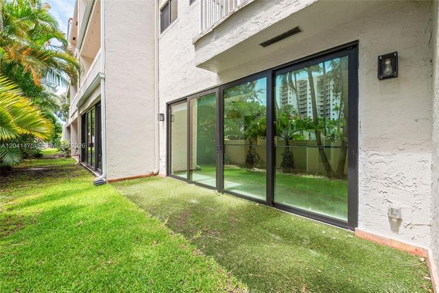 21387 Marina Cove Circle 12-F, Aventura, FL 33180