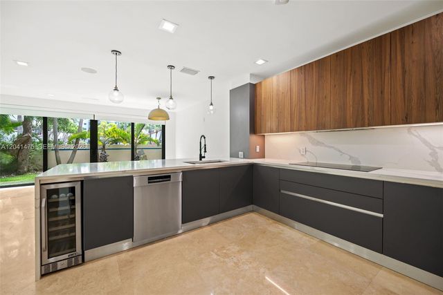 21387 Marina Cove Circle 12F, Aventura, FL 33180