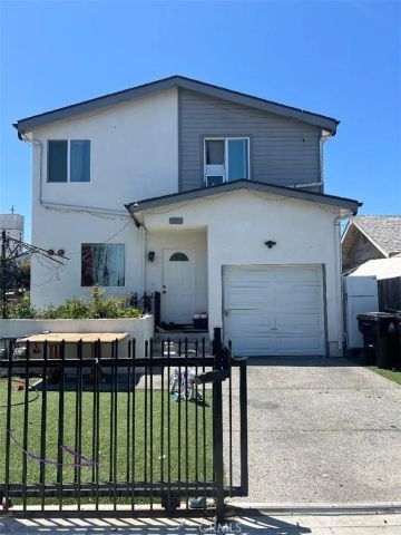 948 E 42nd Place, Los Angeles, CA 90011