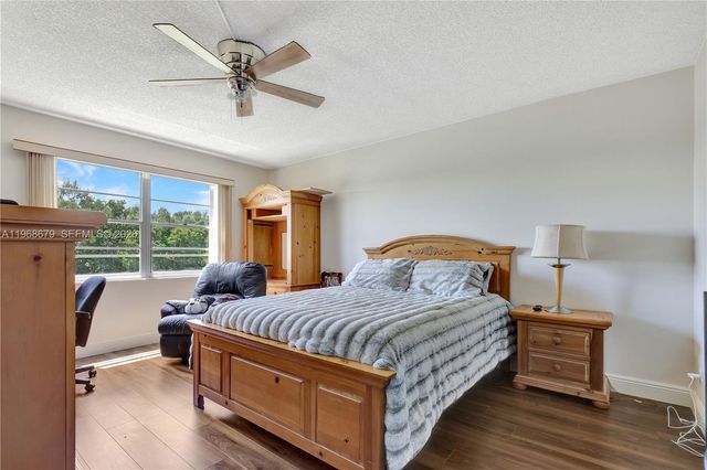 12500 SW 6th Street 311N, Pembroke Pines, FL 33027