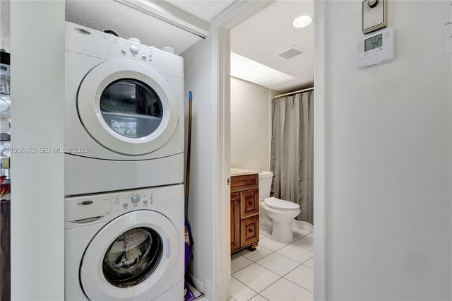 12500 SW 6th Street 311N, Pembroke Pines, FL 33027