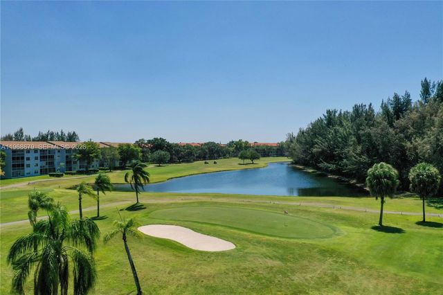 12500 SW 6th Street 311N, Pembroke Pines, FL 33027