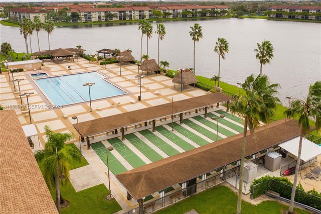 12500 SW 6th Street 311N, Pembroke Pines, FL 33027