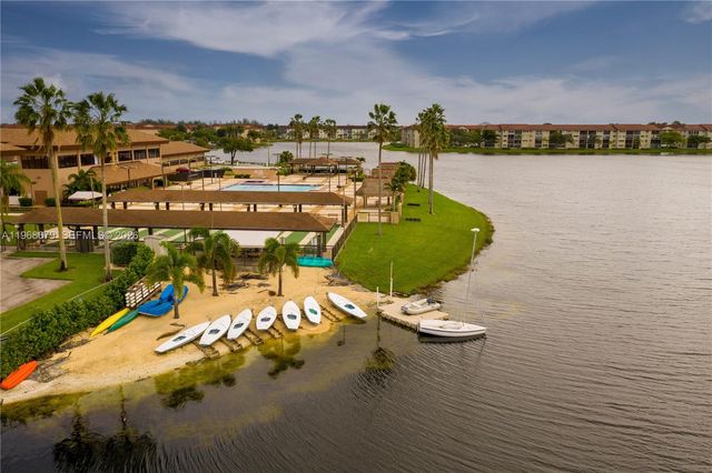 12500 SW 6th Street 311N, Pembroke Pines, FL 33027