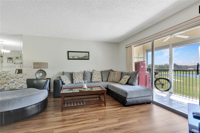 12500 SW 6th Street 311N, Pembroke Pines, FL 33027