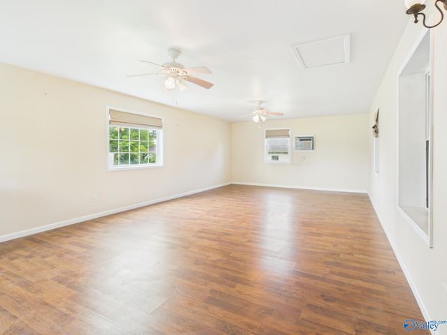 200 Silverwood Lane NE, Hazel Green, AL 35750