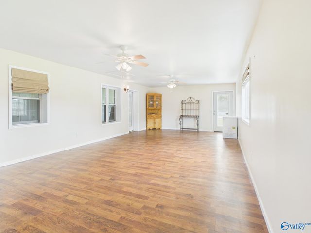 200 Silverwood Lane NE, Hazel Green, AL 35750