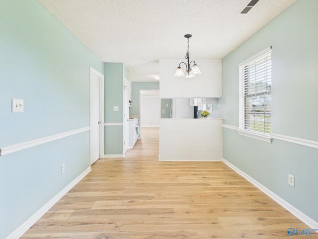 200 Silverwood Lane NE, Hazel Green, AL 35750