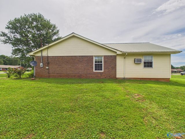 200 Silverwood Lane NE, Hazel Green, AL 35750