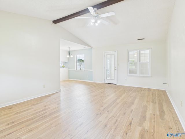 200 Silverwood Lane NE, Hazel Green, AL 35750
