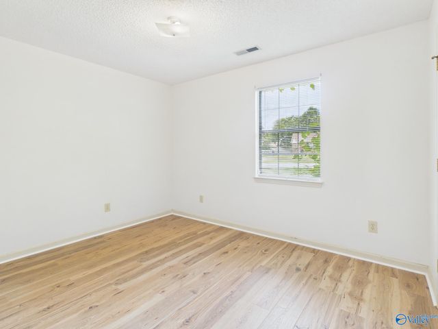 200 Silverwood Lane NE, Hazel Green, AL 35750