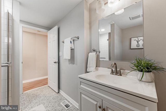 1221 DELLWOOD AVE, Baltimore, MD 21211