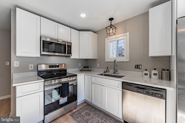 1221 DELLWOOD AVE, Baltimore, MD 21211