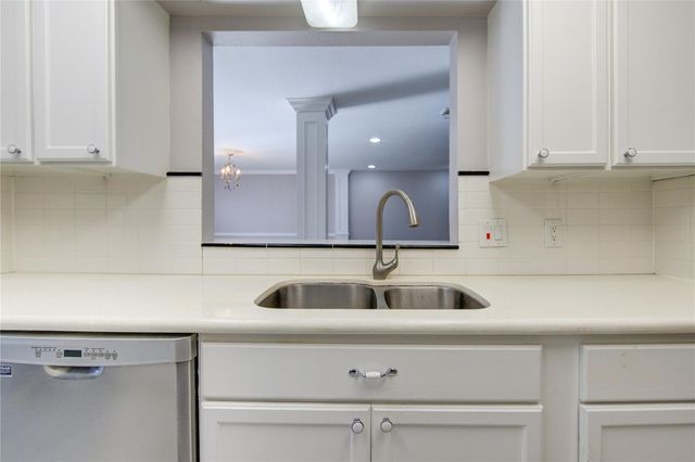 13907 Piping Rock Lane, Houston, TX 77077