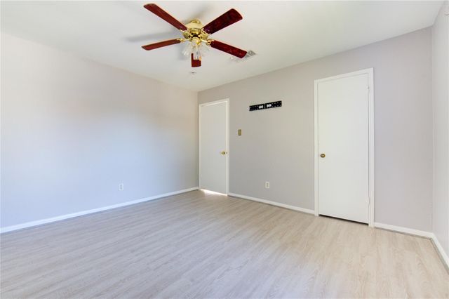 13907 Piping Rock Lane, Houston, TX 77077