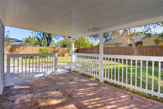 13907 Piping Rock Lane, Houston, TX 77077