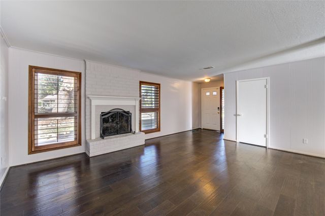 13907 Piping Rock Lane, Houston, TX 77077