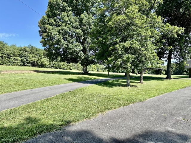 991 Highway 39, E, Englewood, TN 37329