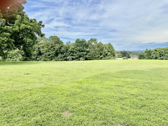 991 Highway 39, E, Englewood, TN 37329