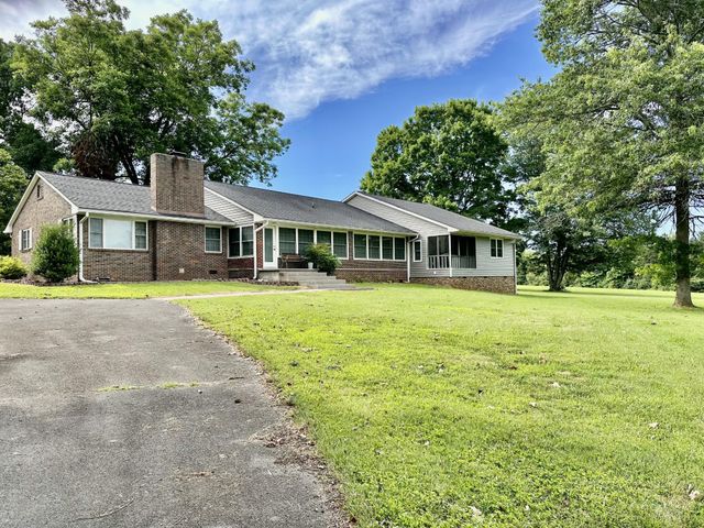 991 Highway 39, E, Englewood, TN 37329