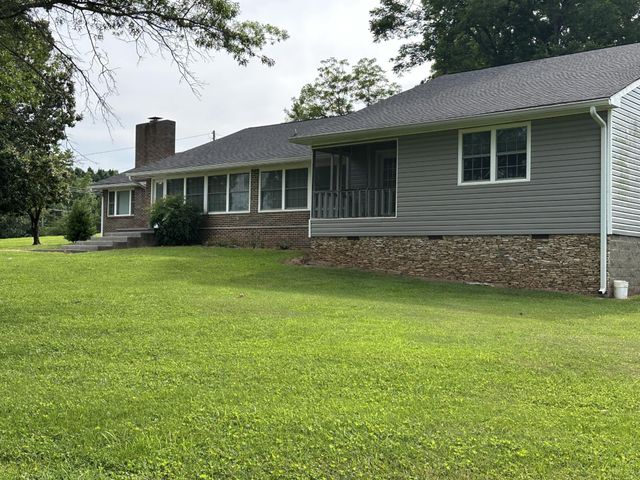 991 Highway 39, E, Englewood, TN 37329