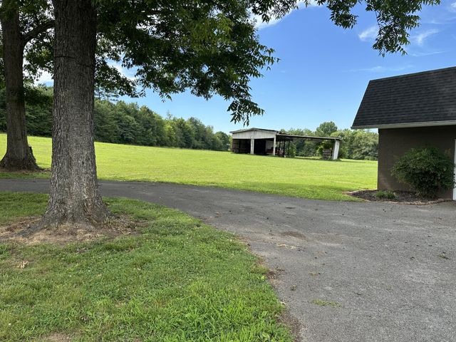 991 Highway 39, E, Englewood, TN 37329