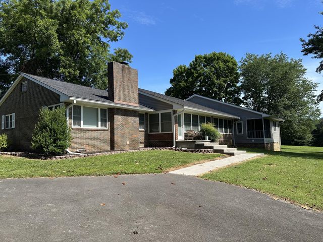 991 Highway 39, E, Englewood, TN 37329