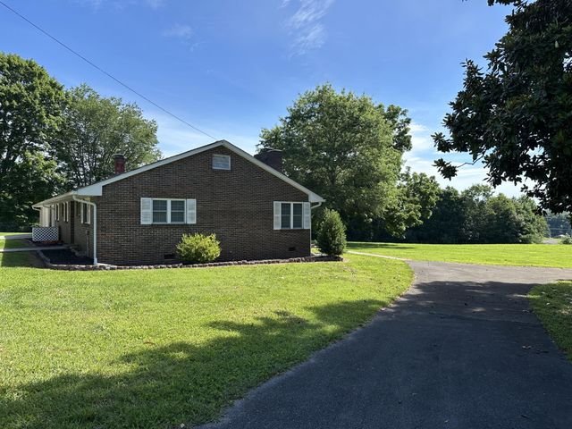 991 Highway 39, E, Englewood, TN 37329