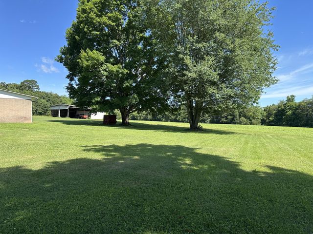 991 Highway 39, E, Englewood, TN 37329