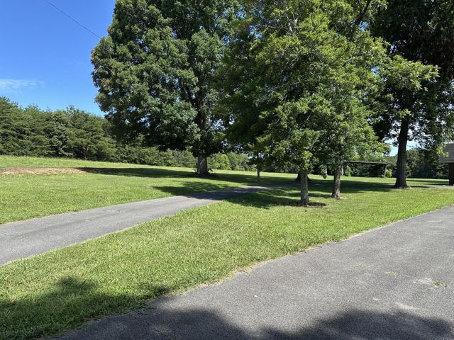 991 Highway 39, E, Englewood, TN 37329