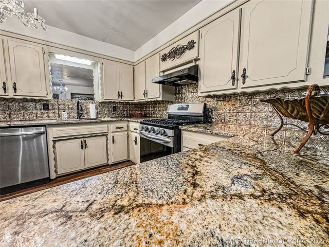 603 N Cedar Avenue, Tahlequah, OK 74464