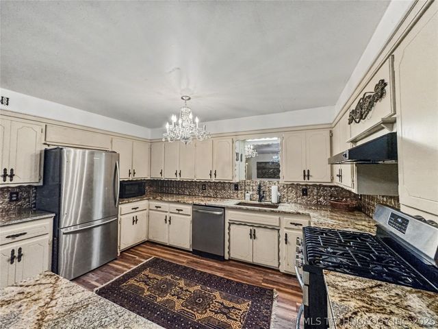 603 N Cedar Avenue, Tahlequah, OK 74464