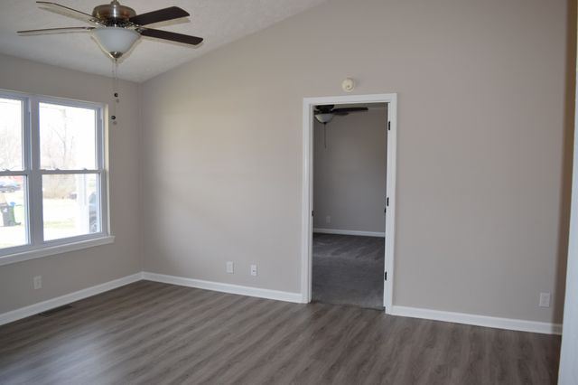 705 Polk Ave, Oak Grove, KY 42262