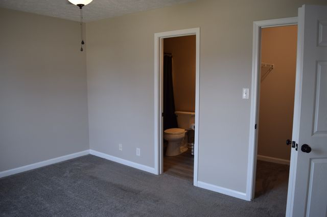 705 Polk Ave, Oak Grove, KY 42262