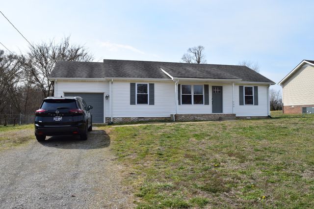 705 Polk Ave, Oak Grove, KY 42262