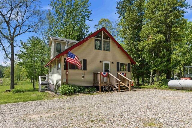 2710 S Whitney Beach Road, Billings Twp, MI 48612