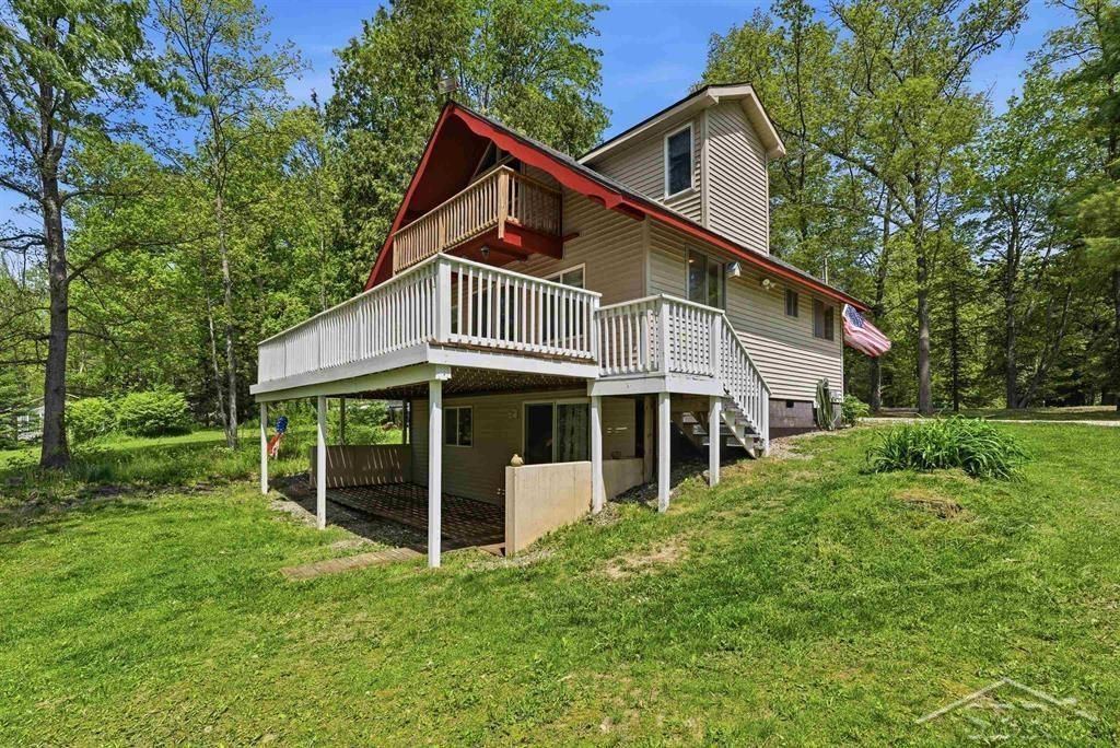 2710 S Whitney Beach Road, Billings Twp, MI 48612