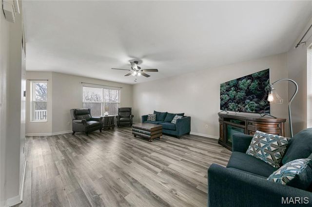 671 Walnut Ridge, Fenton, MO 63026