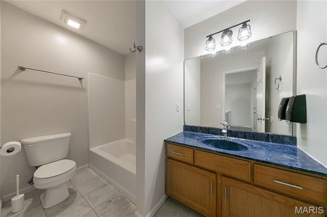 671 Walnut Ridge, Fenton, MO 63026