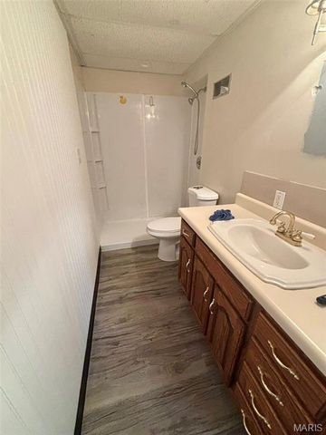 671 Walnut Ridge, Fenton, MO 63026