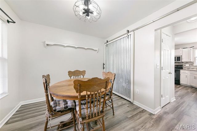 671 Walnut Ridge, Fenton, MO 63026