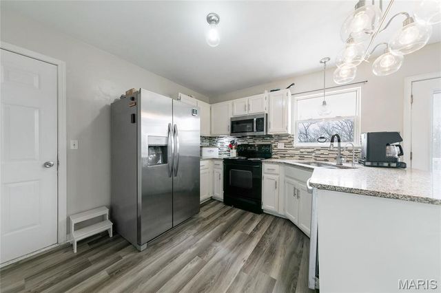 671 Walnut Ridge, Fenton, MO 63026