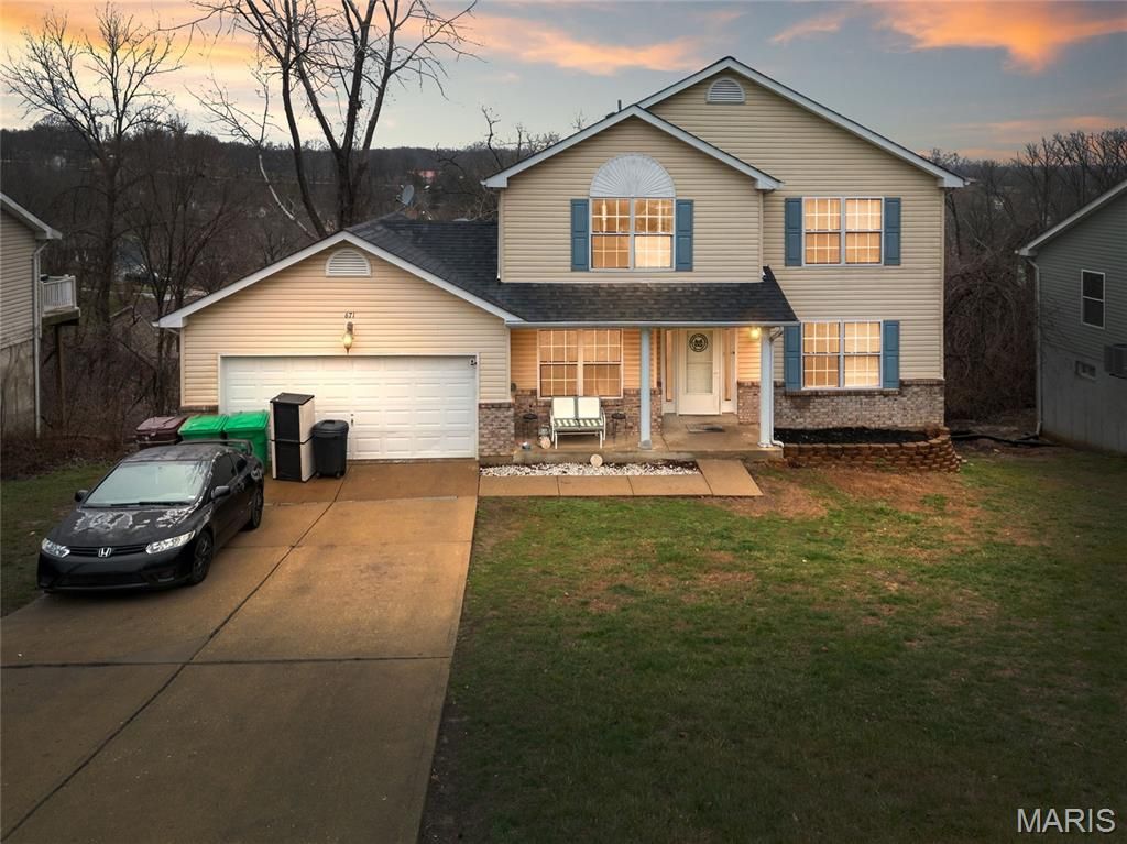 671 Walnut Ridge, Fenton, MO 63026