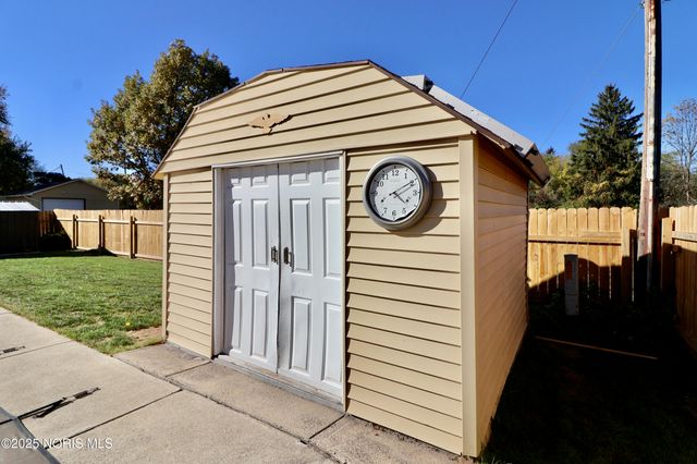 554 Bruns Drive, Rossford, OH 43460